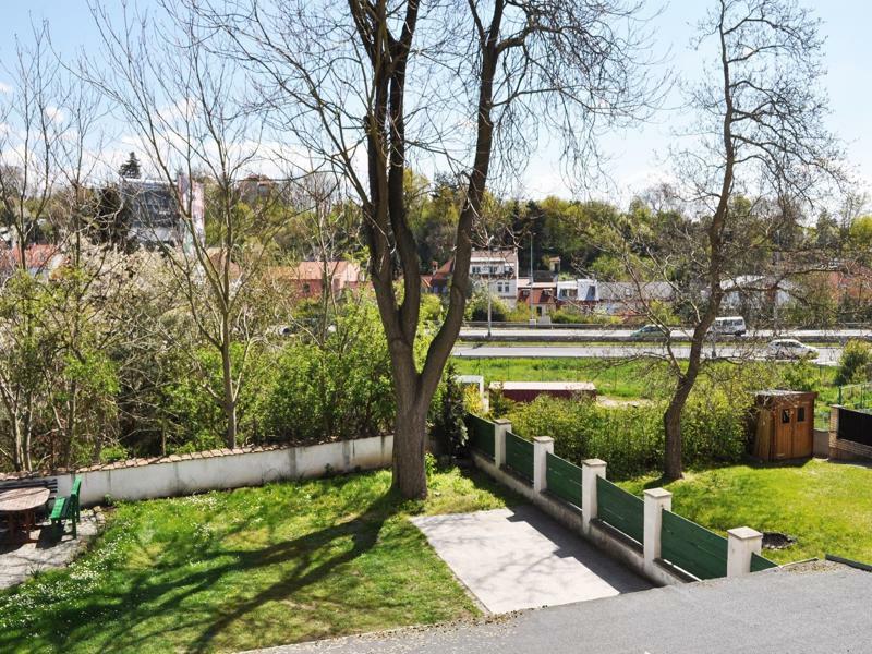 פראג Pension Berg מראה חיצוני תמונה